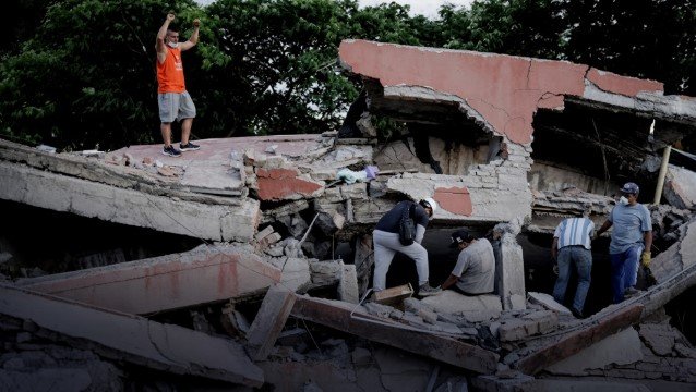 Keajaiban Gempa Kolombia! Detik-Detik Mencekam Tim SAR Berhasil Selamatkan Bayi 6 Bulan dari Tumpukan Reruntuhan Beton