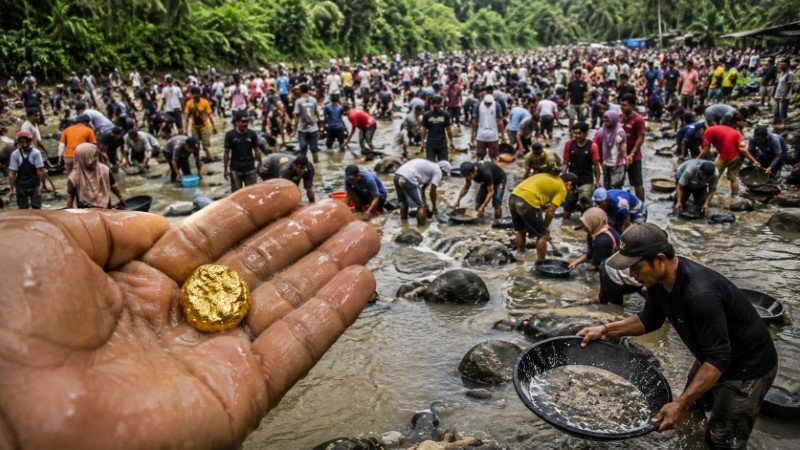 Penemuan Emas 3 Gram di Sungai Picu Kegemparan, 10.000 Orang Langsung Serbu Desa Ini!