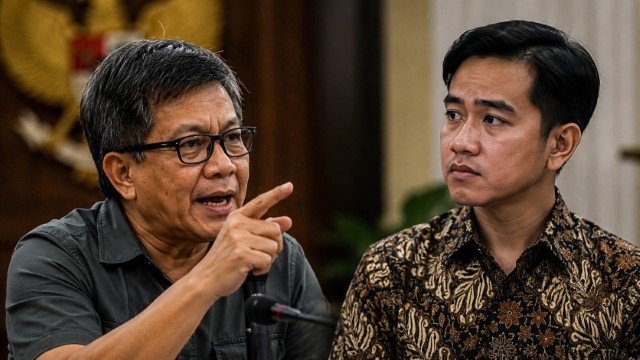 Pengakuan Mengejutkan! Rocky Gerung Sebut Gibran Langgar Kesepakatan Pribadi, Apa Isinya?