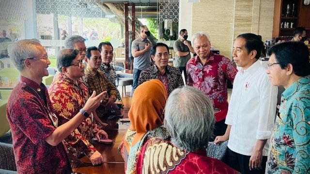Pernyataan Jokowi di Depan Alumni UGM Kalau Ijazah Saya Palsu, 88 Orang Ini Juga Palsu!
