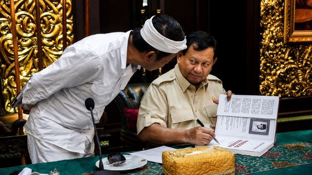 Strategi Licik Gerindra! Rangkul Tapi Kunci Elektabilitas Dedi Mulyadi, Operasi Senyap Jegal Langkah Politik Terbongkar