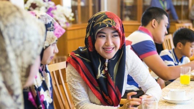 Terbongkar! Alasan Mengejutkan di Balik Pencabutan Gelar Bangsawan Raabi'atul Adawiyyah Menantu Sultan Brunei Sang Juara Baca Al-Qur'an
