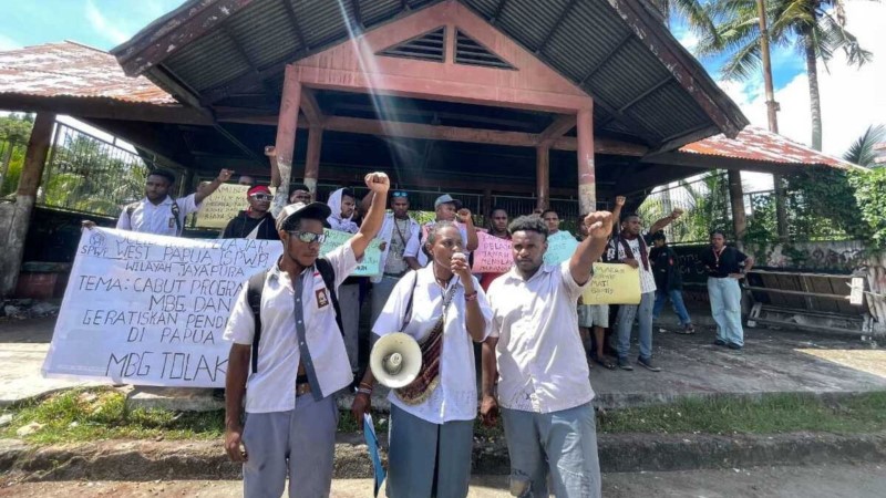 Gelombang Protes Pecah di Tanah Papua Pelajar dari 3 Provinsi Kompak Turun ke Jalan Tolak Program MBG, Minta Pendidikan Gratis!