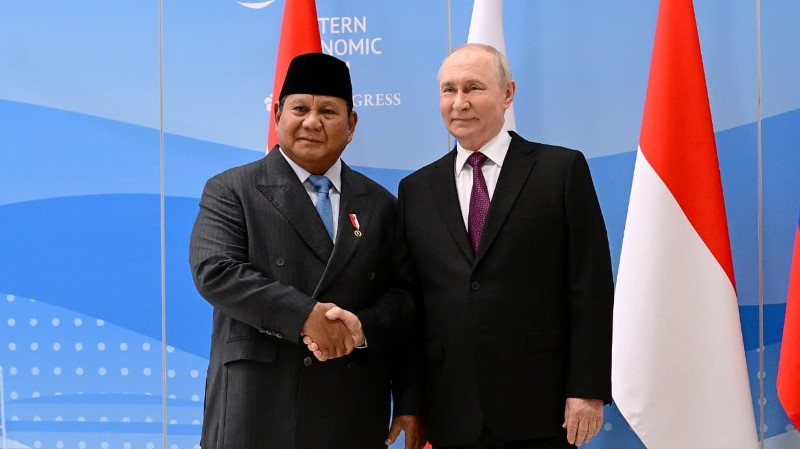 Penuh Teka-Teki! Senyum Putin Cerita Bertemu ‘Harimau Hutan’ Saat Prabowo di Vladivostok, Ada Pesan Tersirat?