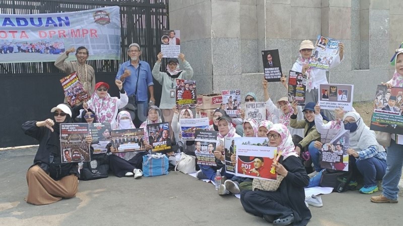 Perlawanan Rakyat Masuk Babak Baru Koalisi Sipil Resmi Buka Posko Aduan 'Ijazah Palsu' Tepat di Depan DPR Senayan!