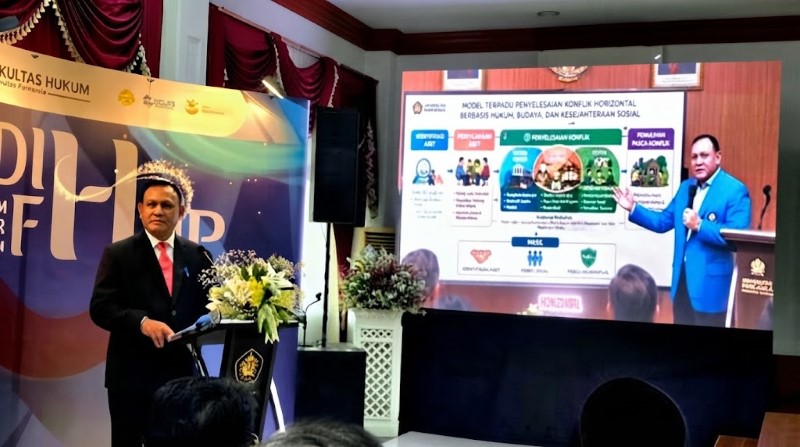 Sorotan Tajam Publik! Status Tersangka, Firli Bahuri Raih Gelar Doktor Hukum